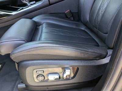 2022 BMW X7 M50i
