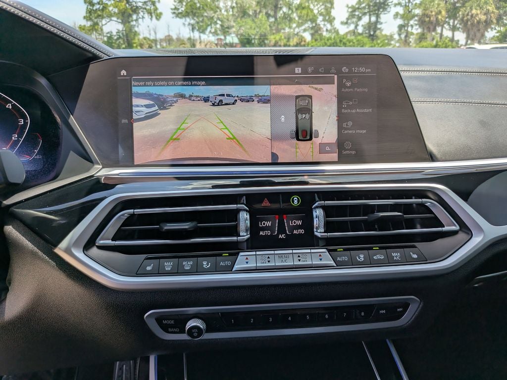 2022 BMW X7 M50i
