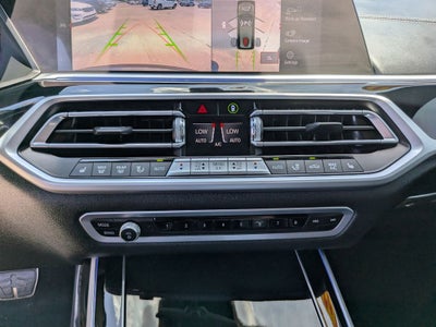 2022 BMW X7 M50i
