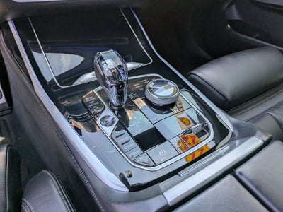 2022 BMW X7 M50i