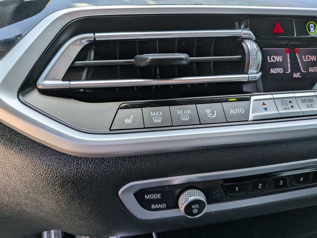 2022 BMW X7 M50i