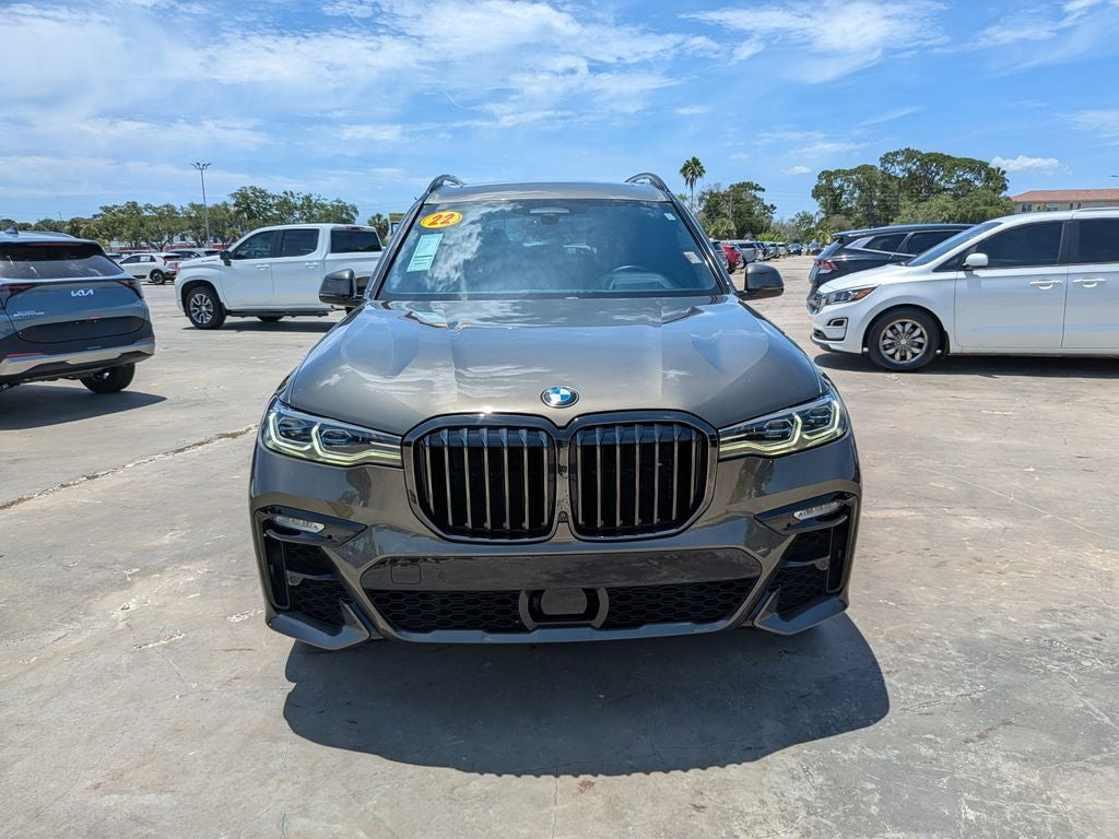 2022 BMW X7 M50i