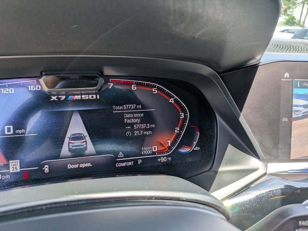 2022 BMW X7 M50i