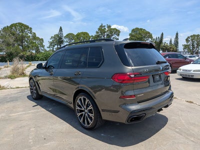 2022 BMW X7 M50i