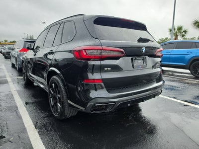 2021 BMW X5 M50i