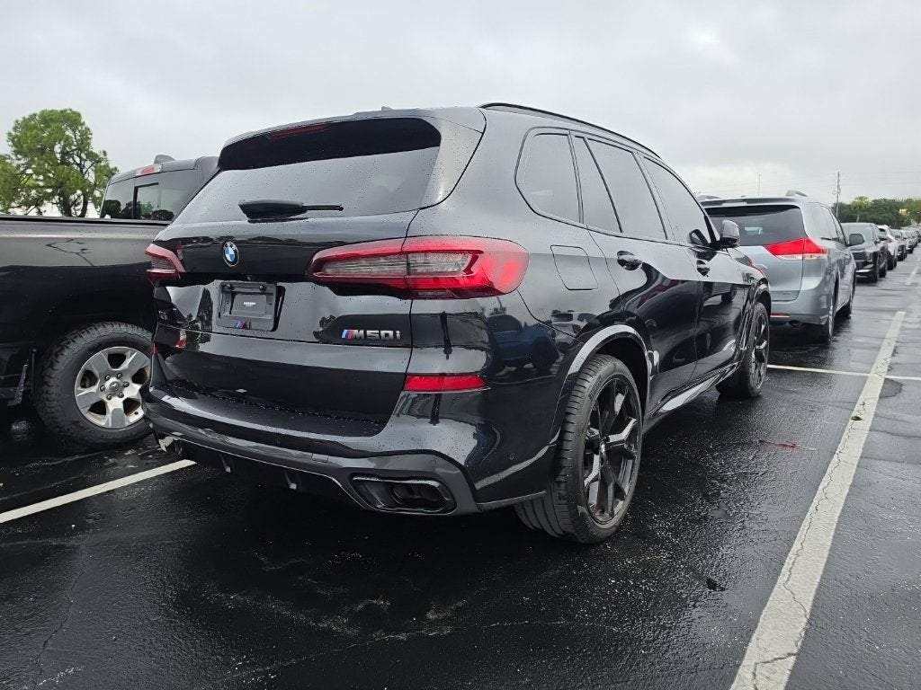 2021 BMW X5 M50i
