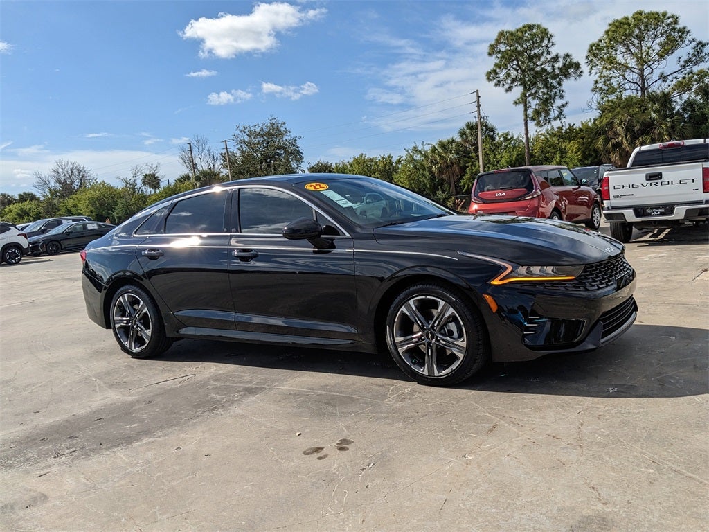 2022 Kia K5 EX