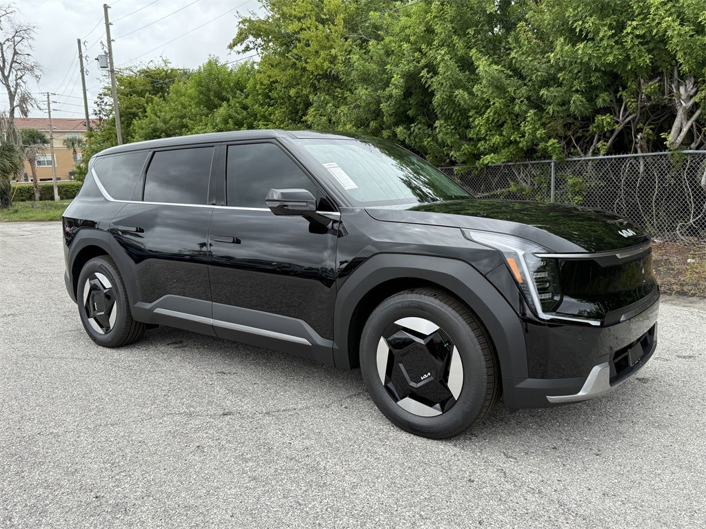 2026 Kia EV9 Light