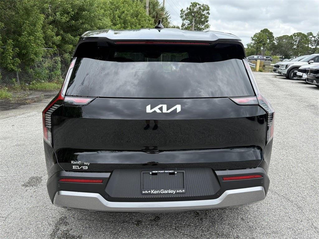 2026 Kia EV9 Light