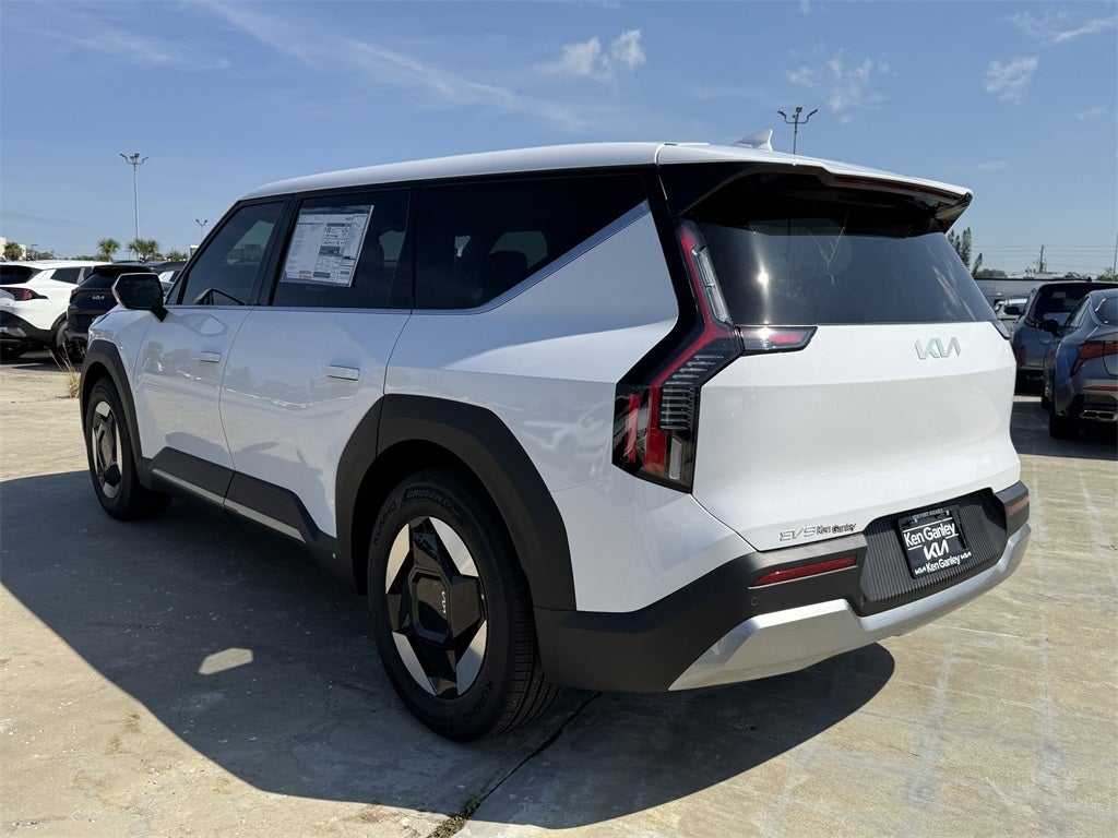 2026 Kia EV9 Light