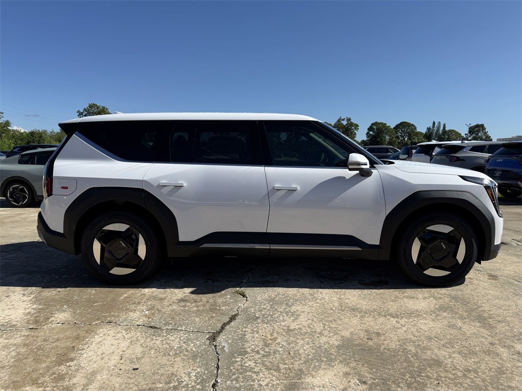 2026 Kia EV9 Light