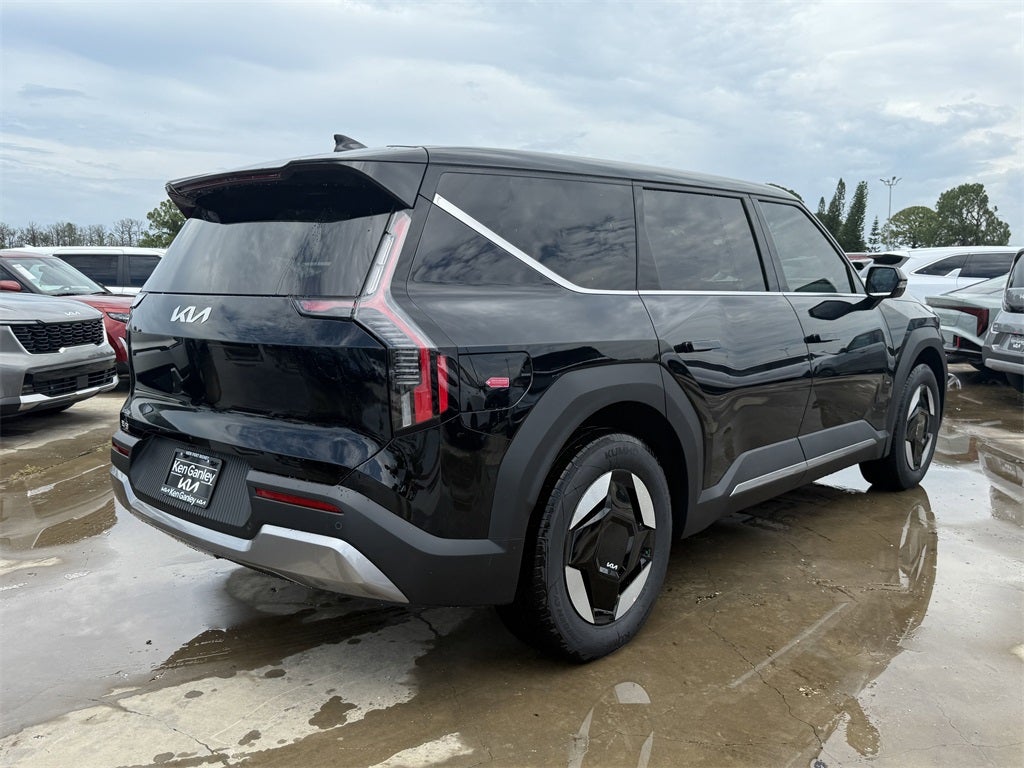 2026 Kia EV9 Light