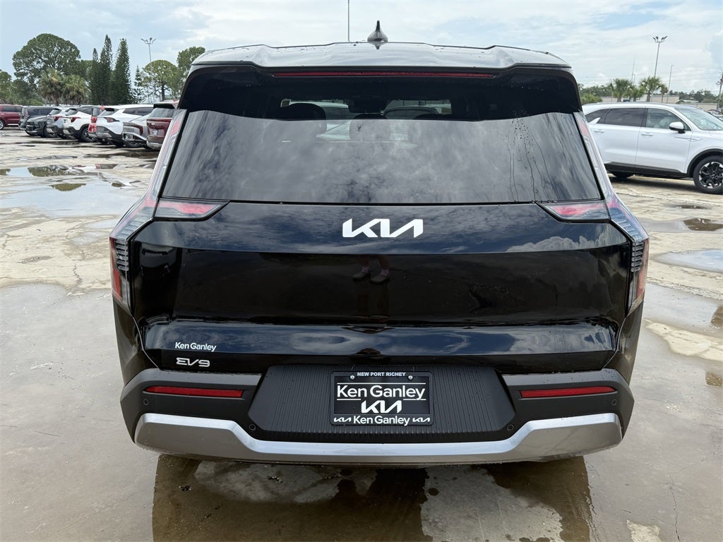 2026 Kia EV9 Light
