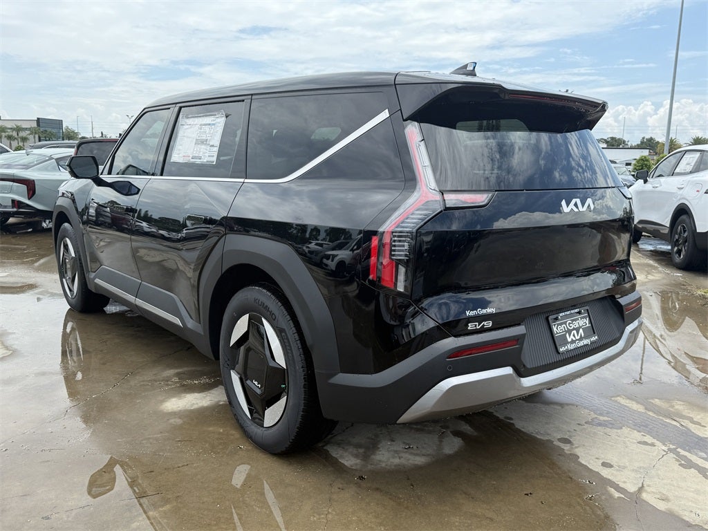 2026 Kia EV9 Light