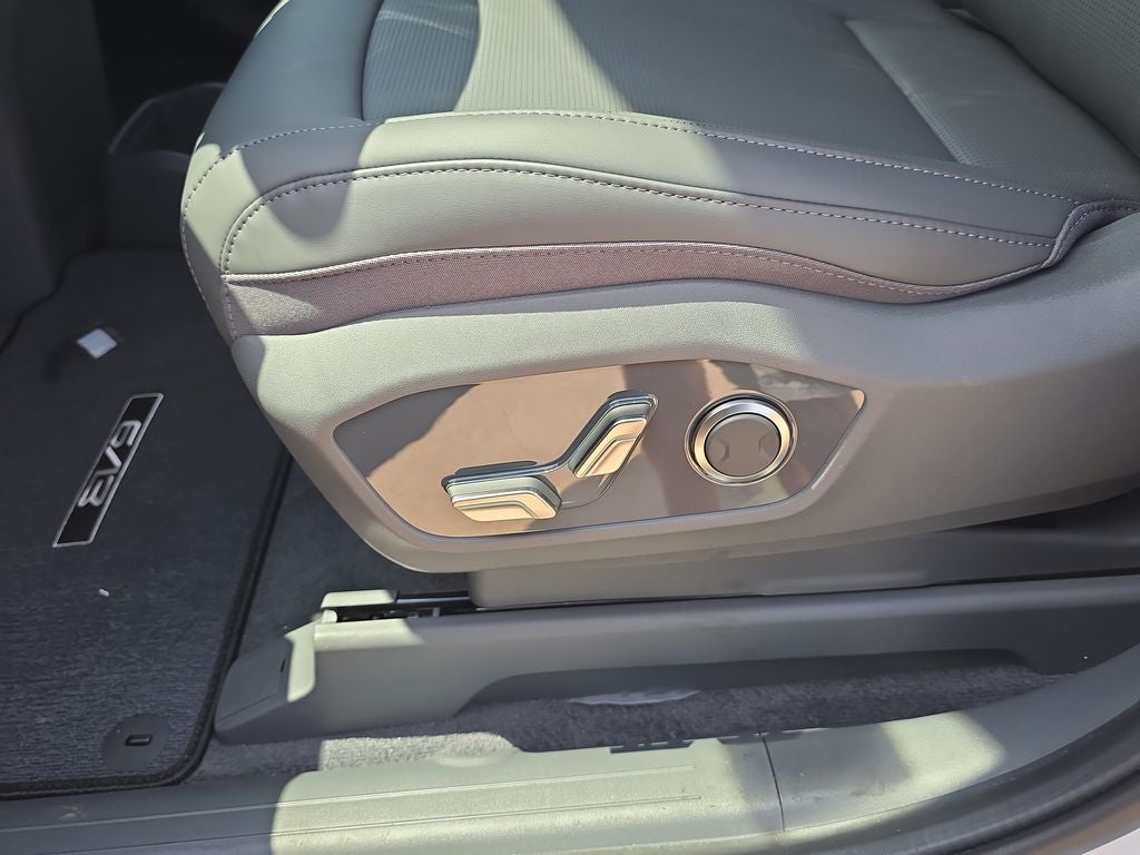 2026 Kia EV9 Light