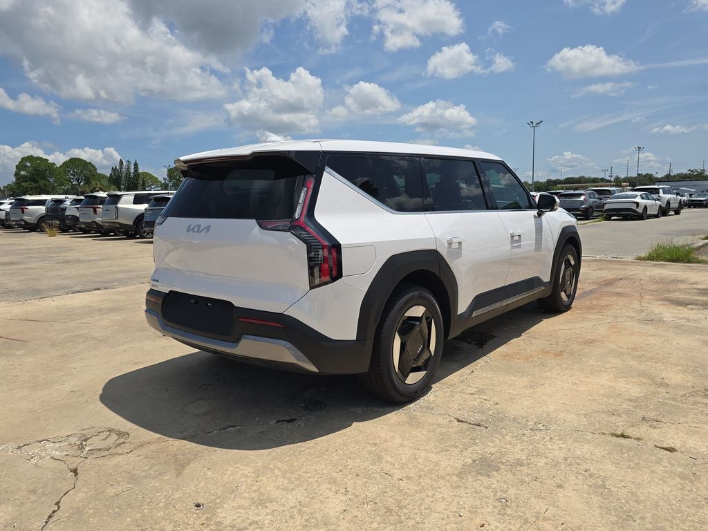 2026 Kia EV9 Light