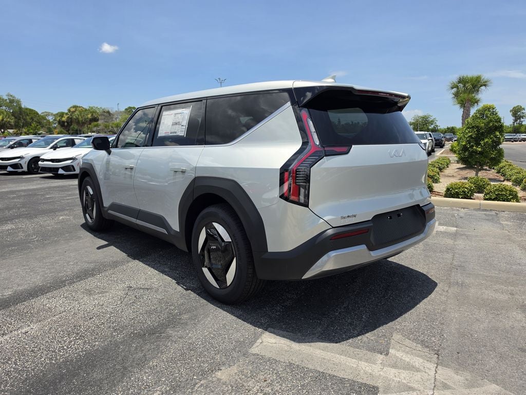 2026 Kia EV9 Light Long Range