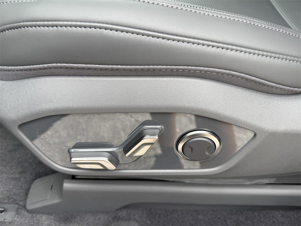 2026 Kia EV9 Light Long Range