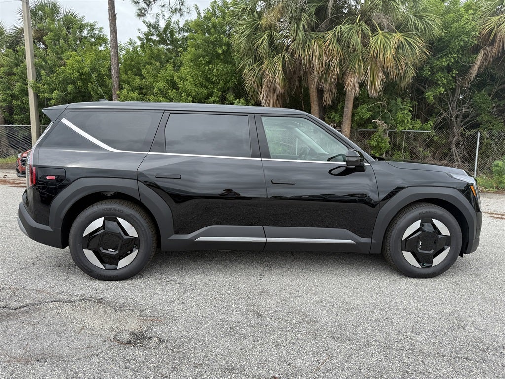 2026 Kia EV9 Light Long Range