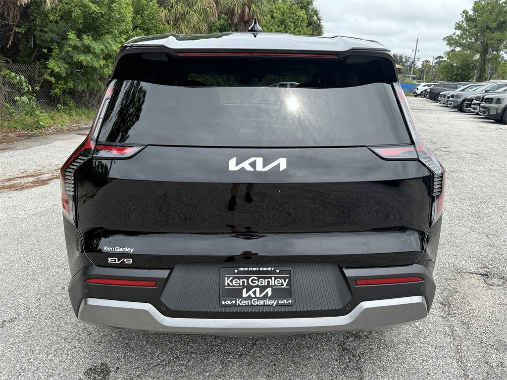 2026 Kia EV9 Light Long Range