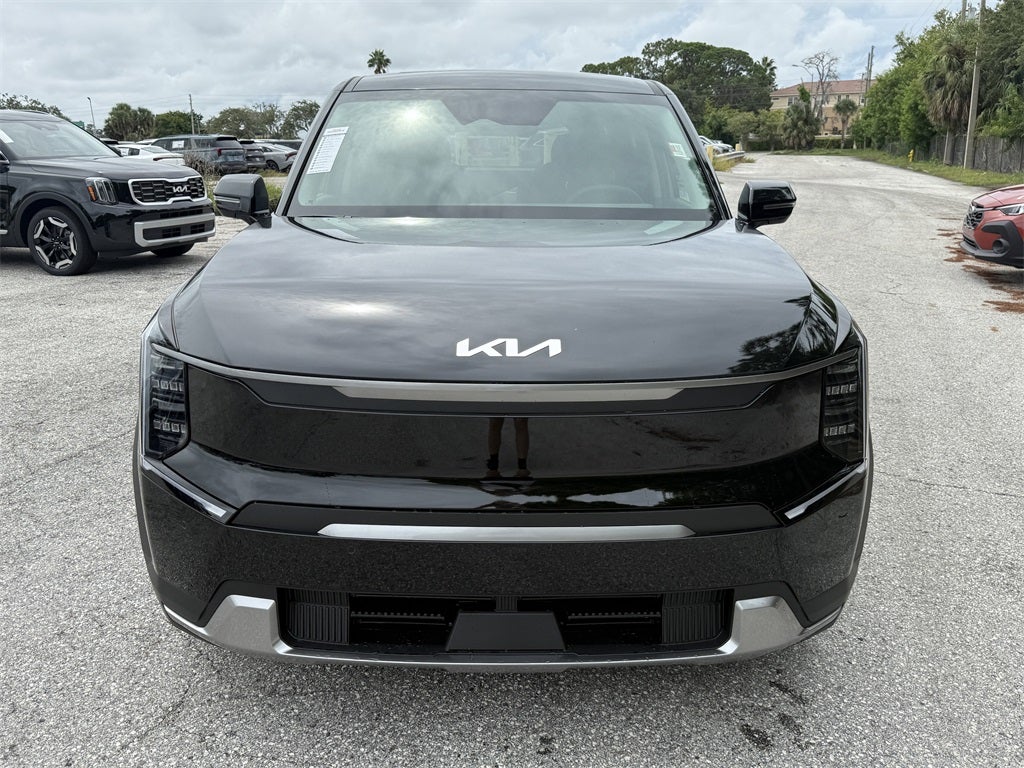 2026 Kia EV9 Light Long Range