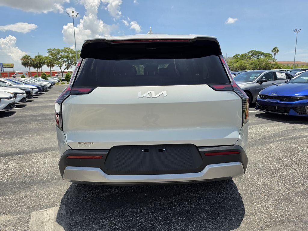 2026 Kia EV9 Light Long Range