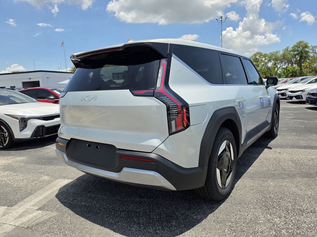 2026 Kia EV9 Light Long Range