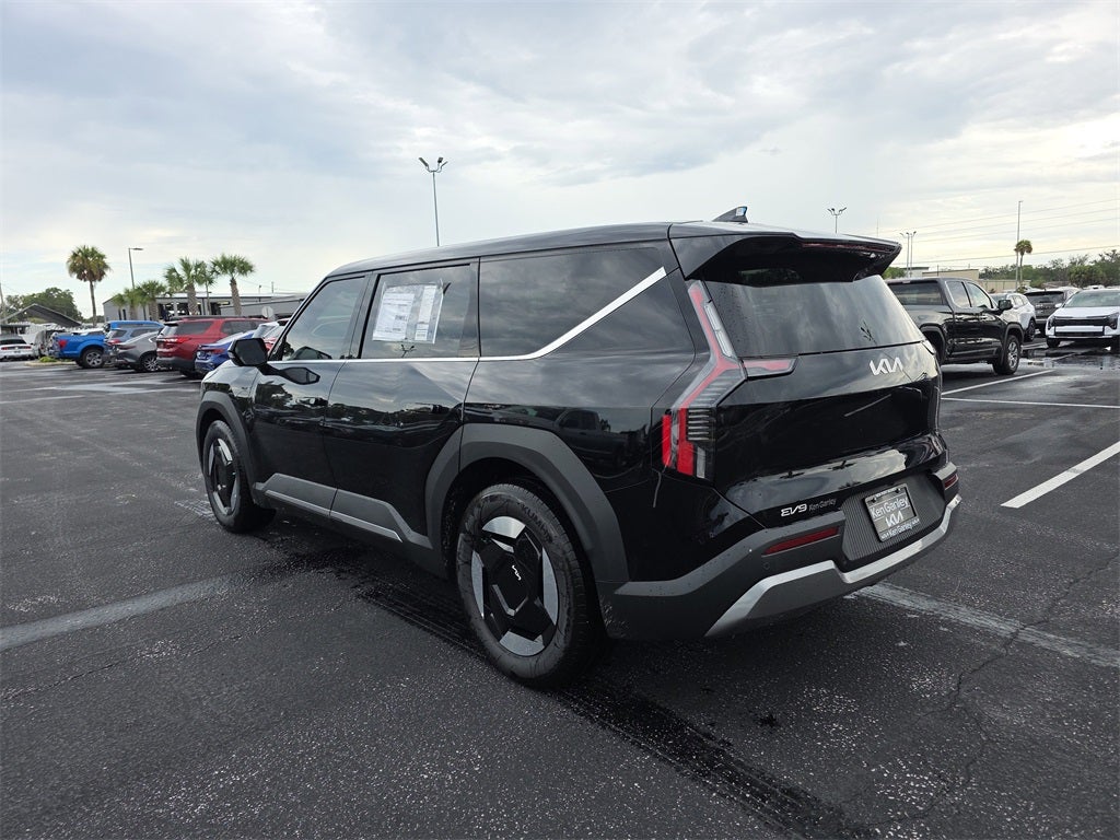 2026 Kia EV9 Light Long Range