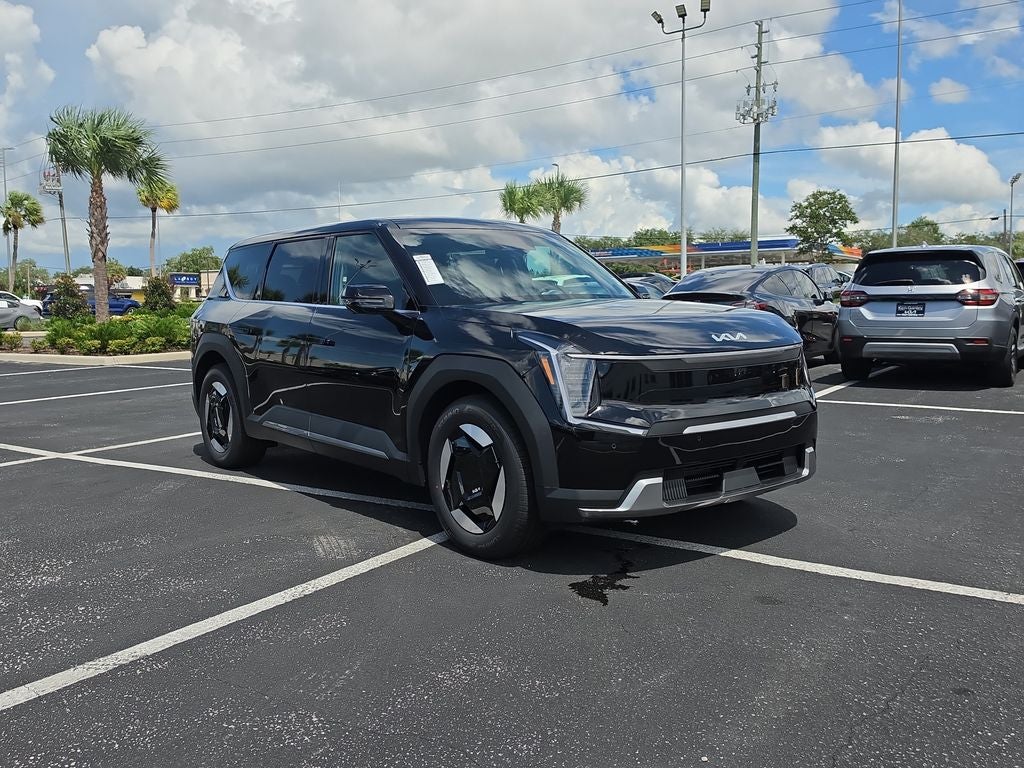2026 Kia EV9 Light Long Range