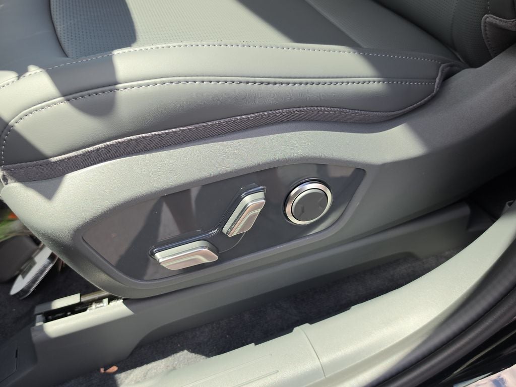 2026 Kia EV9 Light Long Range