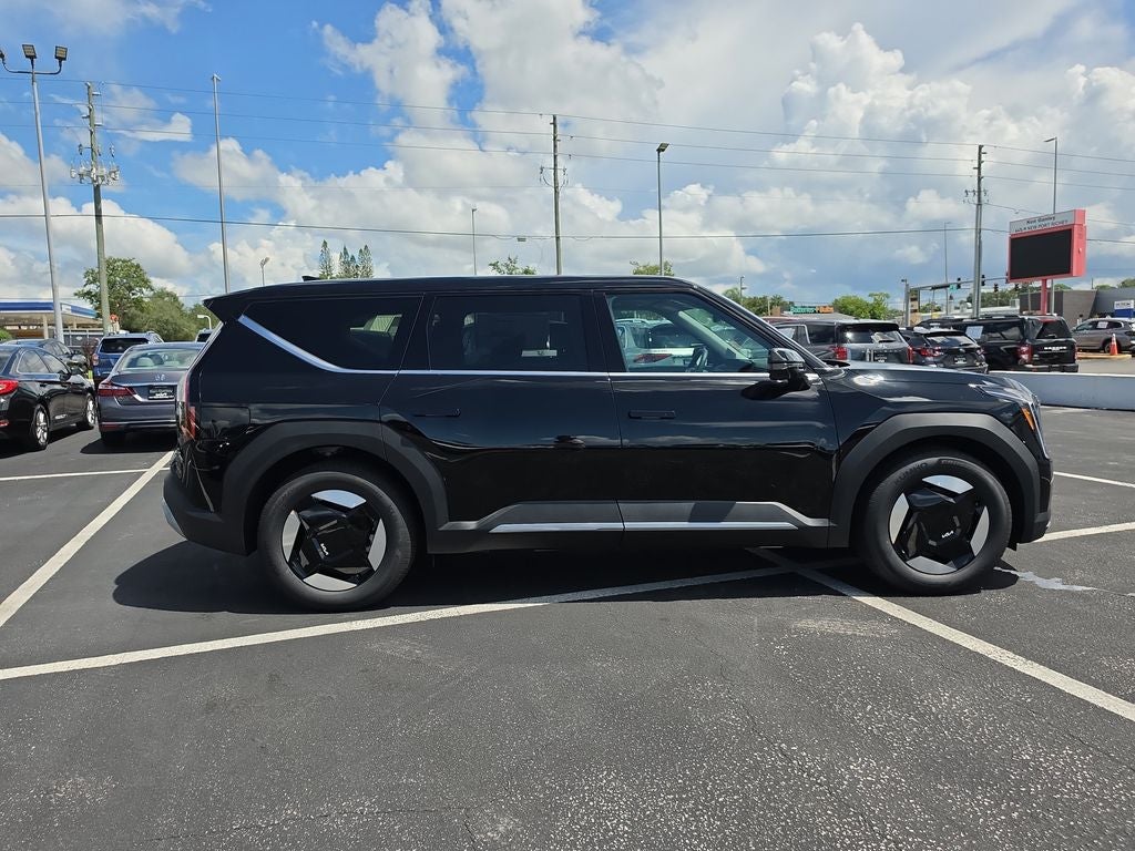 2026 Kia EV9 Light Long Range