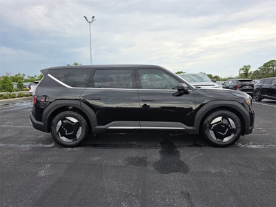 2026 Kia EV9 Light Long Range