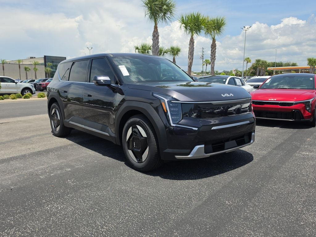 2026 Kia EV9 Light Long Range