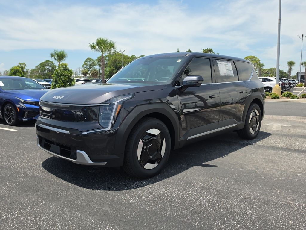 2026 Kia EV9 Light Long Range