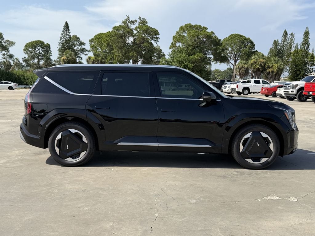 2026 Kia EV9 Land
