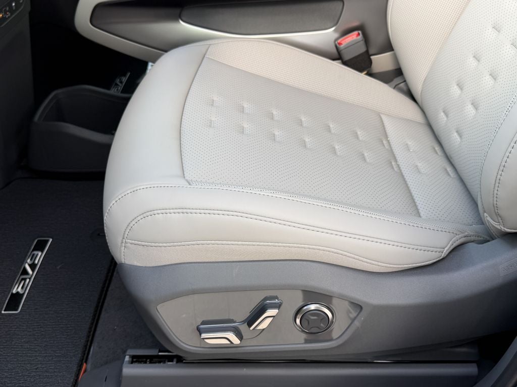 2026 Kia EV9 Wind
