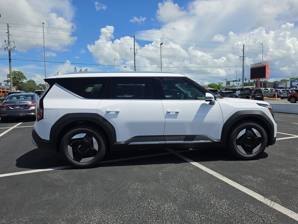 2026 Kia EV9 Wind