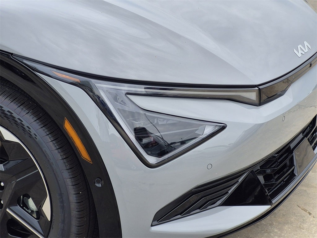 2025 Kia EV6 Wind