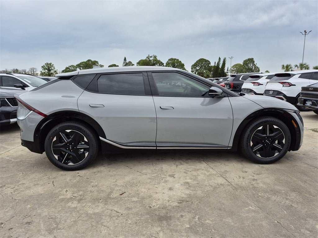 2025 Kia EV6 Wind