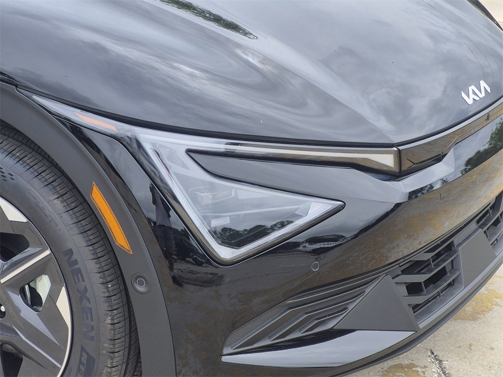 2025 Kia EV6 Light