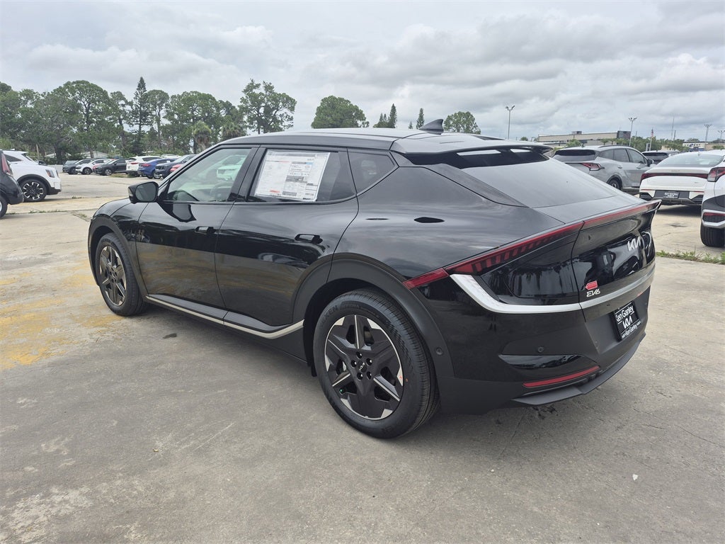 2025 Kia EV6 Light