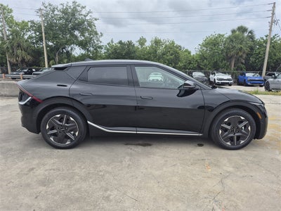 2025 Kia EV6 Light