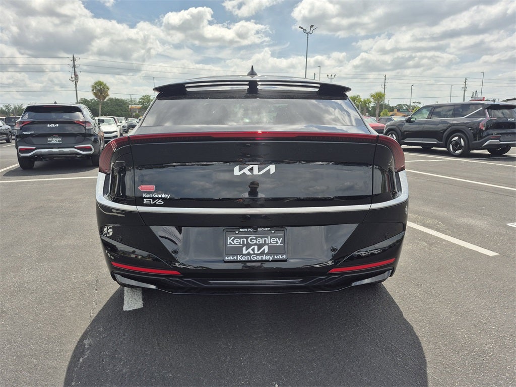 2025 Kia EV6 Wind