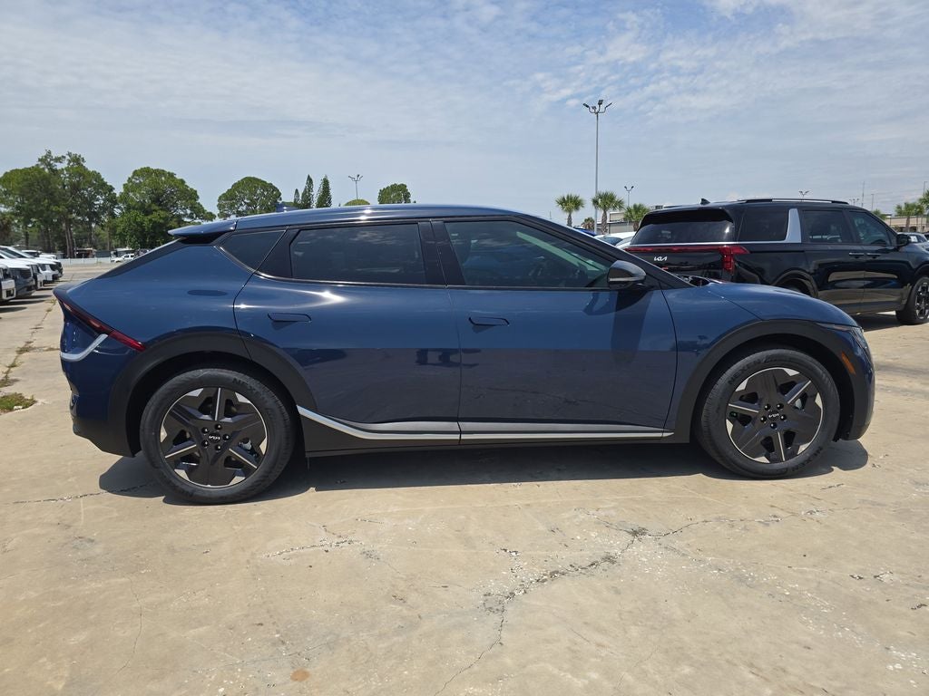 2026 Kia EV6 Light