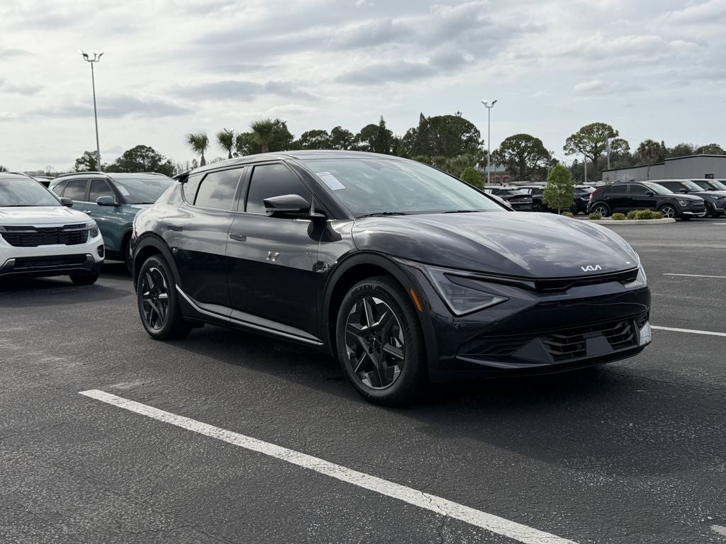 2026 Kia EV6 Light