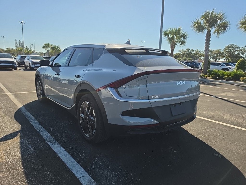 2025 Kia EV6 Light