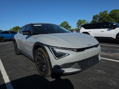 2025 Kia EV6 Light