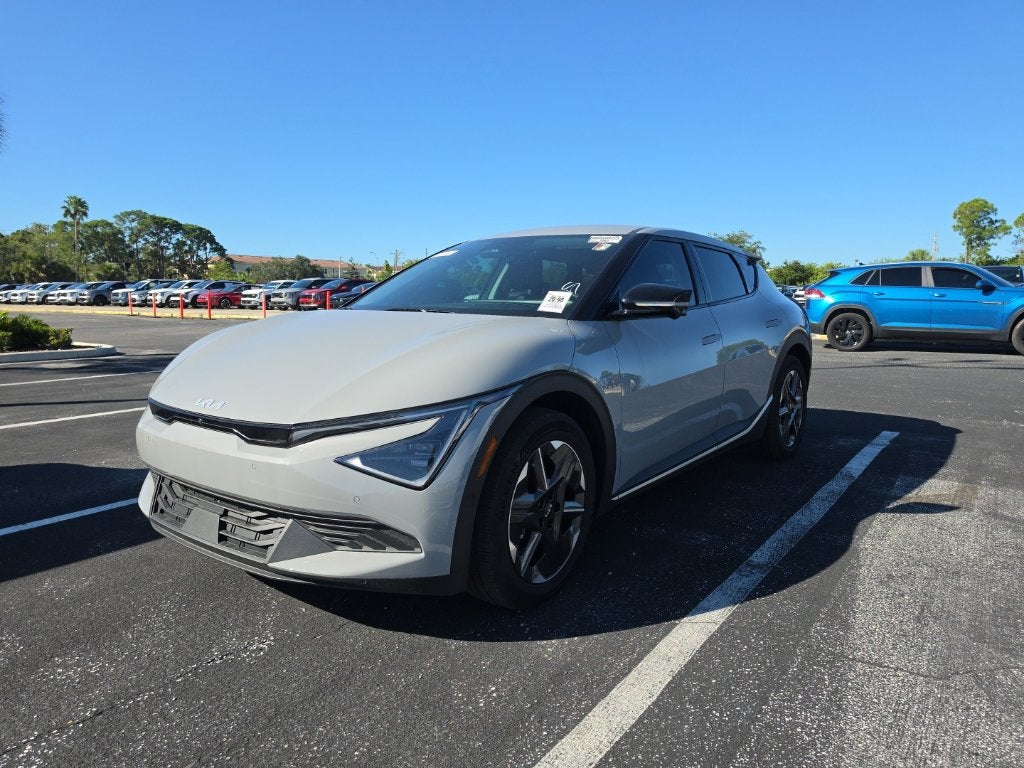 2025 Kia EV6 Light