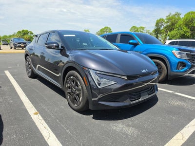 2025 Kia EV6 Light