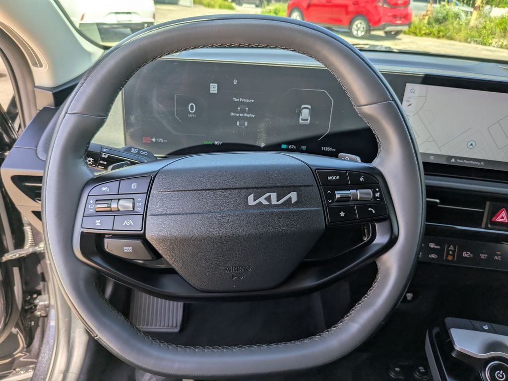 2025 Kia EV6 Light
